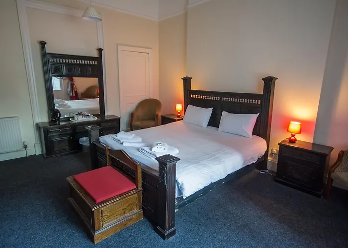Bed & Breakfast York House 2*