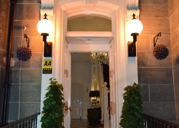 Edinburgh37 4*