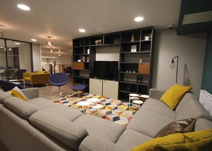 Edinburgh Haddington Place Hostel אכסניה *