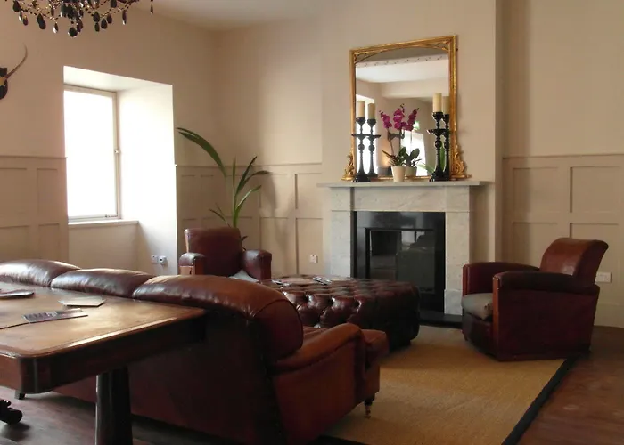 Grove House 4*