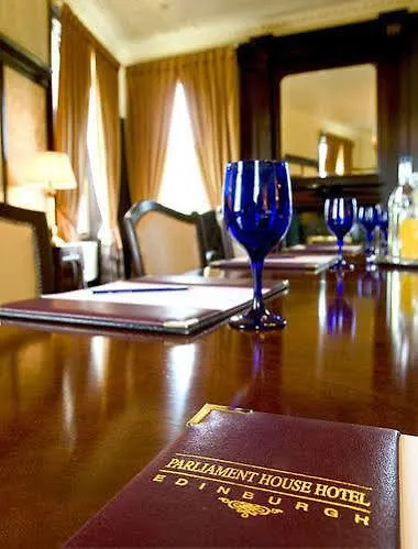 The Parliament House 3*