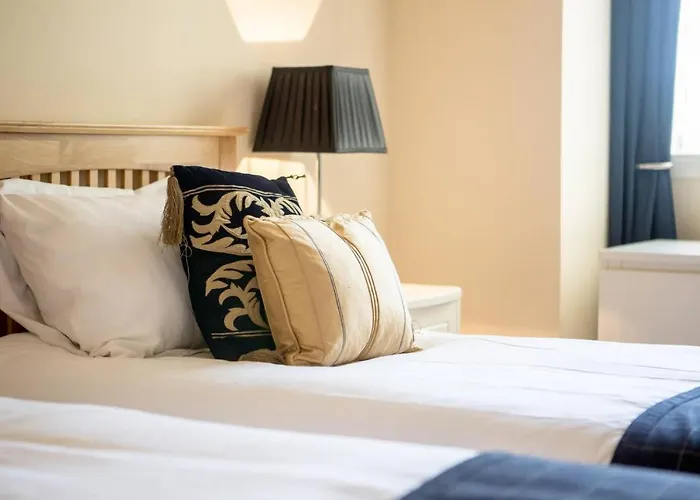 Joivy Inviting Near Leith Walk *