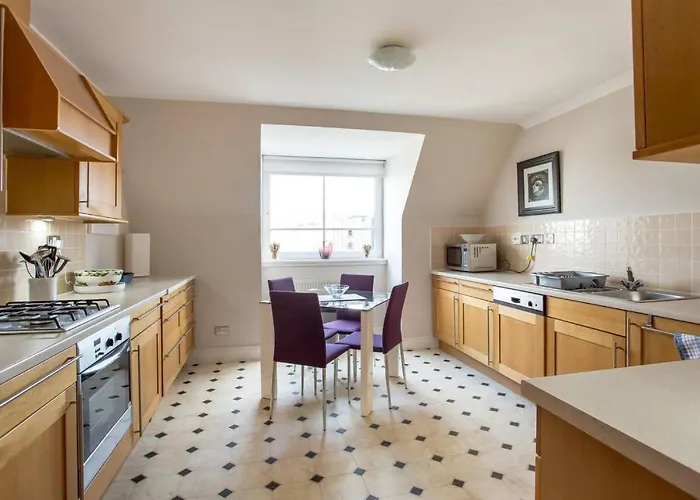 Joivy Inviting Near Leith Walk شقة