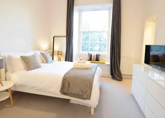 Joivy Modern Centre Flat Next To Calton Hill Edinburgh