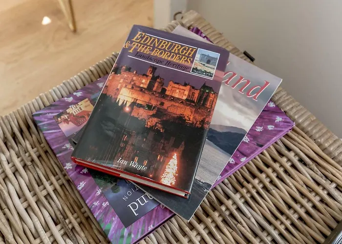 Apartment Altido Elegant Georgian 2-bedrm Apt In Heart Of Old Town Edinburgh