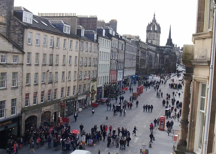 Apartment Royal Mile Mansions By Edinburgh