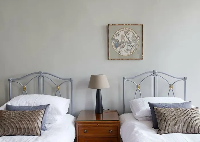 The Art House At The New Town * Edinburgh