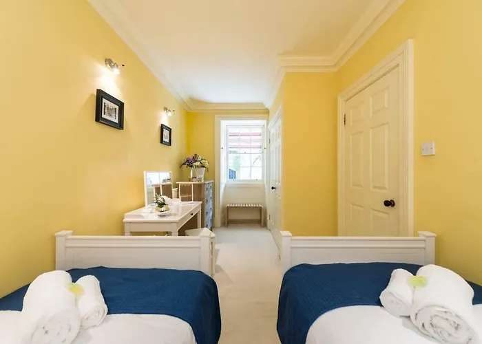 Joivy Luxury With Patio In Centre