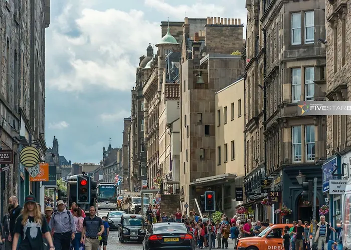 Smart Royal Mile דירה