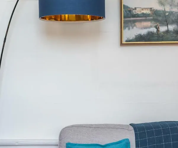 Charming, & Spacious Georgian 3 Bed אדינבורו