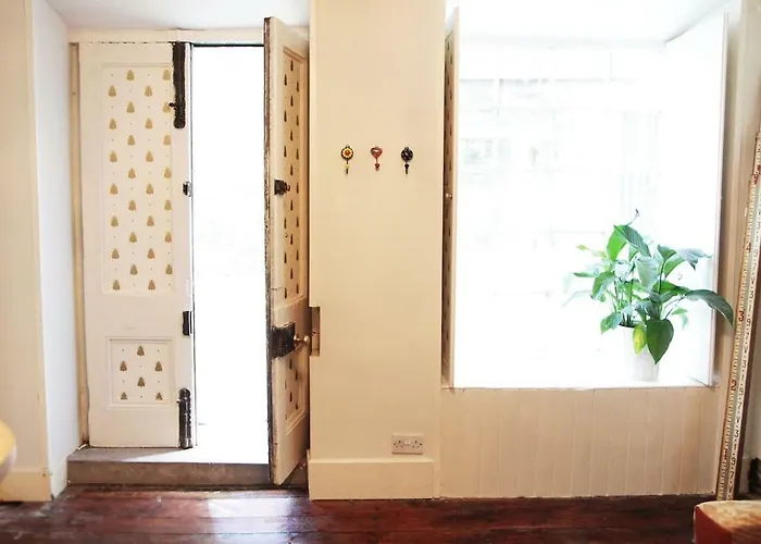 Boutique Bothy - Unique Bolthole In The New Town Apartment *