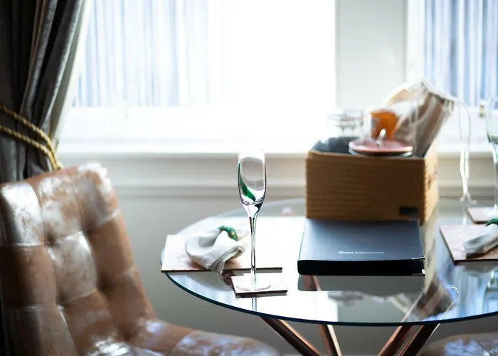 The Jeffrey Street Retreat * Edinburgh