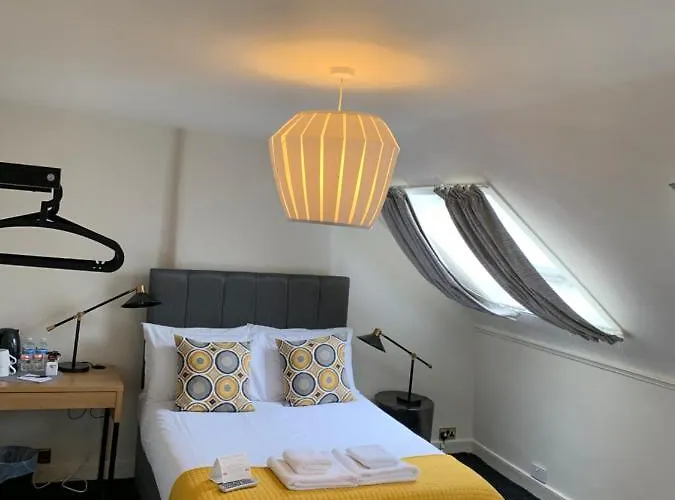 Edinburgh Central Rooms Гостевой дом 3*