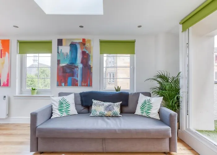Lejlighed Bright 3 Bed Flat With Pool & Parking